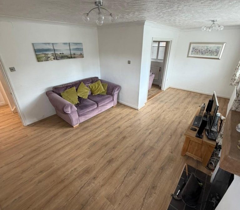 Elka Supreme Country Oak Laminate flooring – Project 32